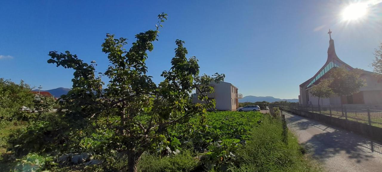 Apartman Ana, Metković Екстериор снимка